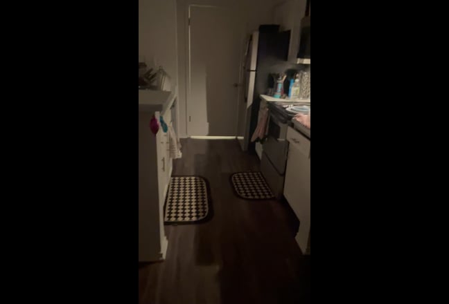 Medium size BD w/ private bathroom  Main Photo