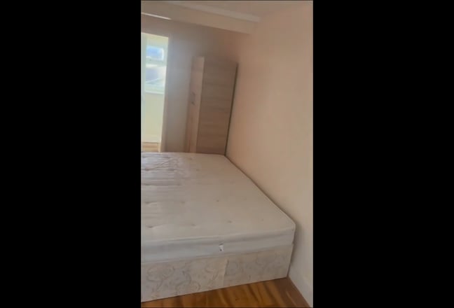 Stop scrolling, Small studios Available  Main Photo