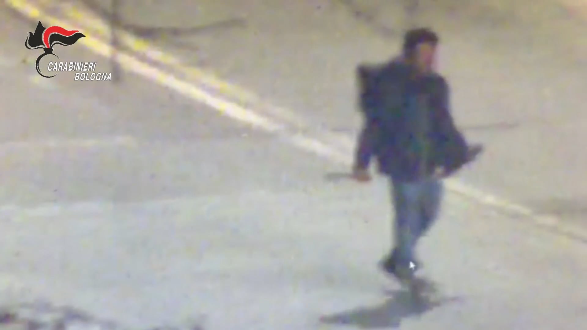 Minacce con il coltello al Gran Reno: 38enne fermato dai carabinieri con il taser