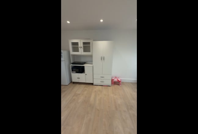 Semi Studio 📍 Waltham Cross  Main Photo