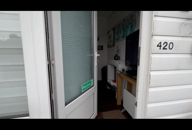 1 bedroom chalet in Dartmouth Main Photo