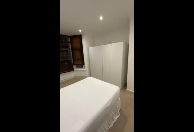 Double room, available immediately  Main Photo