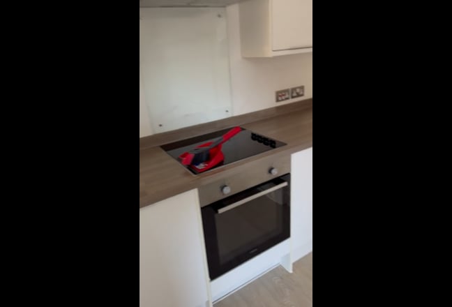 Perfect Spacious Mansion Flat  Main Photo