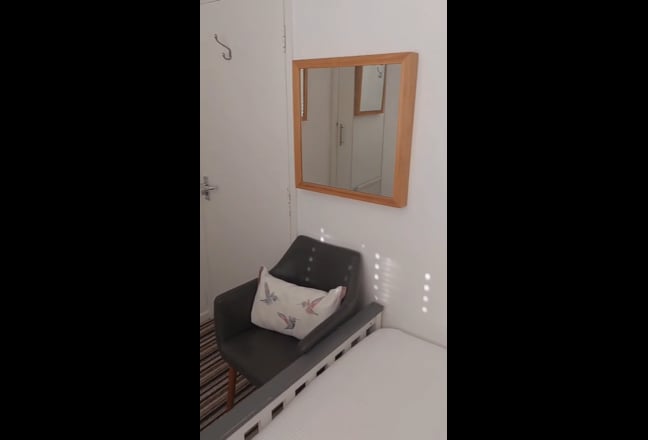 Beautiful Room! Available from December (416/1) Main Photo