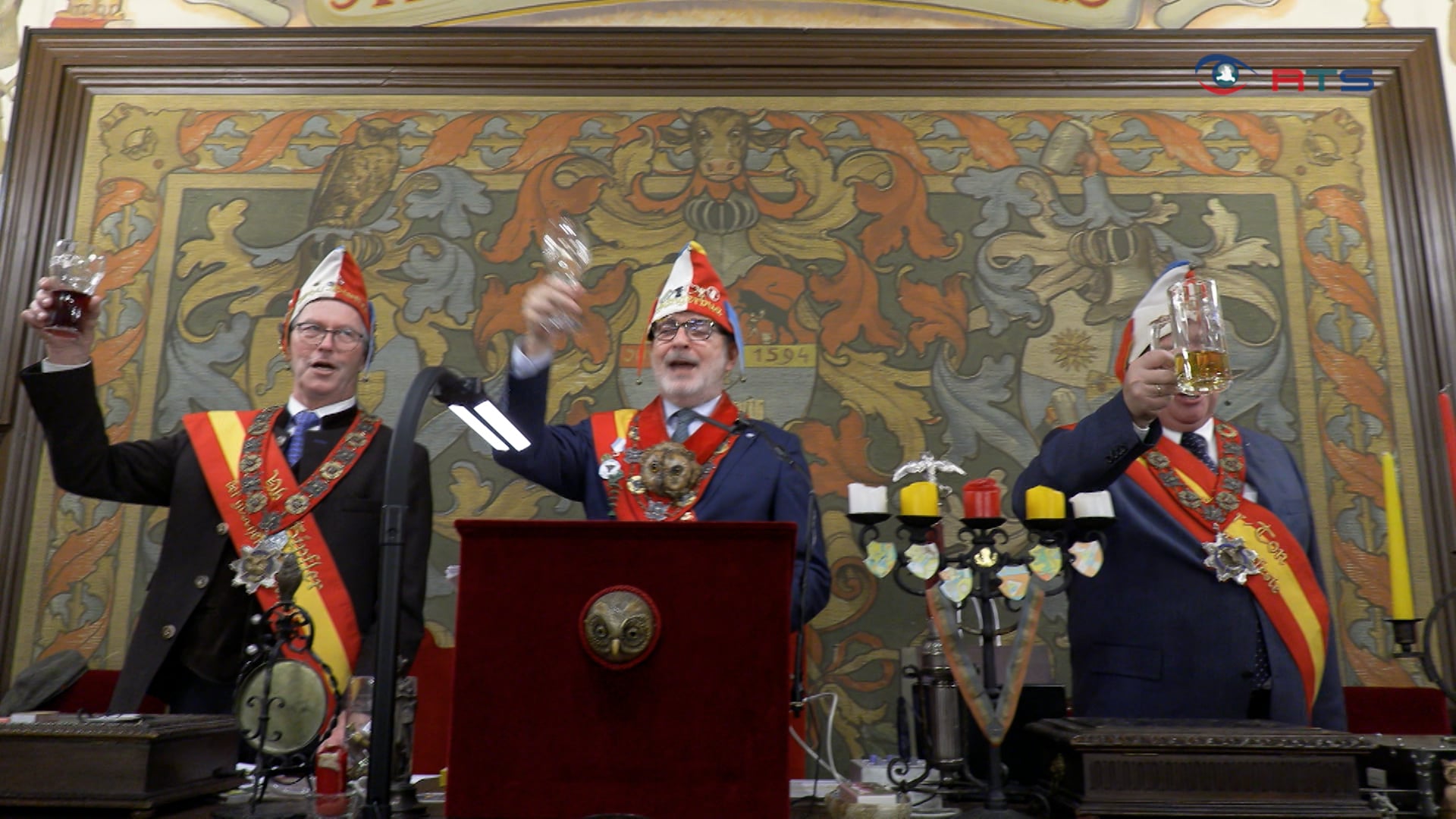 schlaraffia-aussergewoehnlicher-maennerbund-gewaehrt-seltene-einblicke