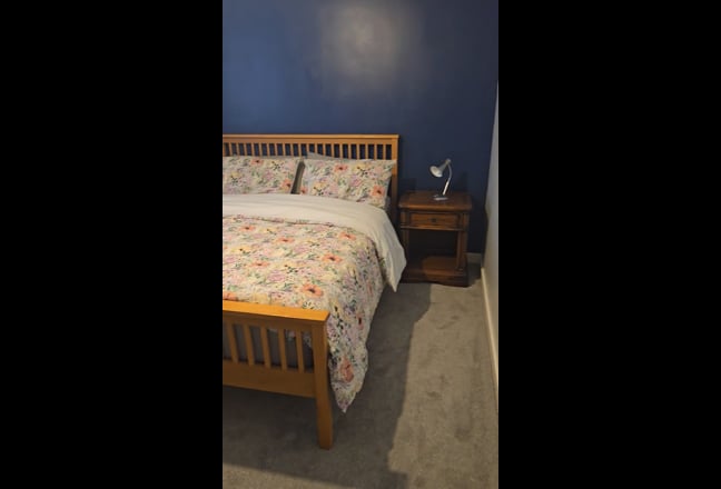 Cosy Room in Shared House - Great Location! Main Photo