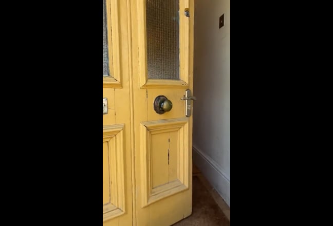 Room for Rent  Main Photo