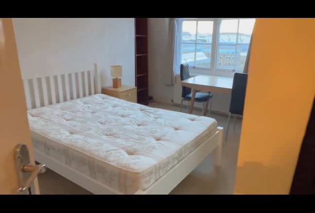 NW8 St Johns Wood Large Furnished Double Room Main Photo