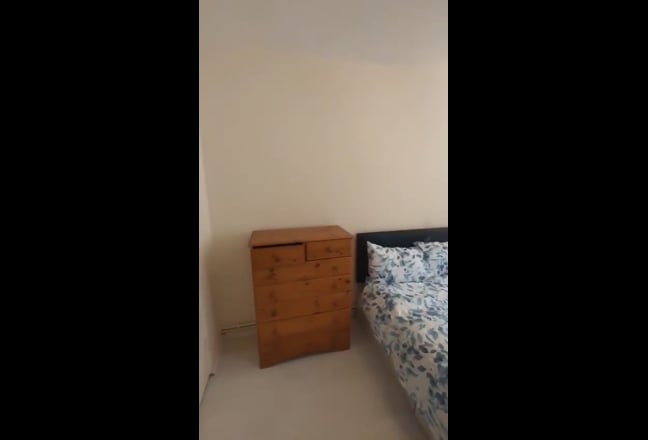 Spacious double room 15 mins from Canary Wharf Main Photo