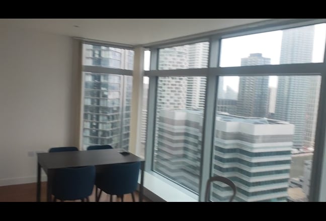 Spacious Recently Refurbished 2 double bedroom,E14 Main Photo