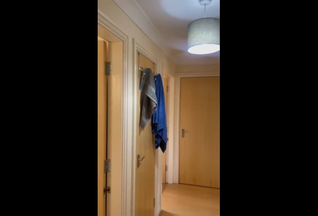 Available room in 2-bed 2-bathroom apartment – M15 Main Photo