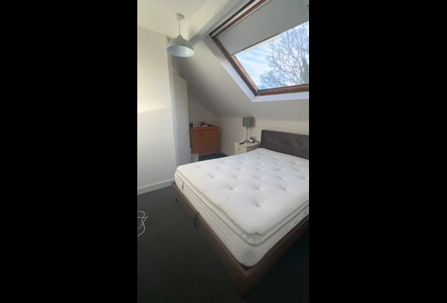 Private Double En-Suite Top Floor. Main Photo