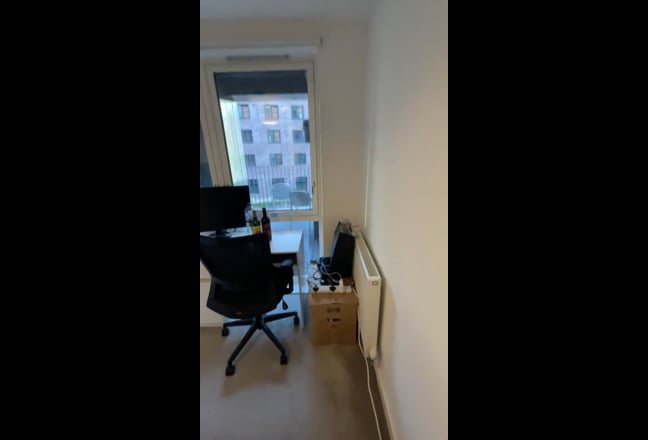 Bright Room + Private Bathroom - Limehouse Main Photo