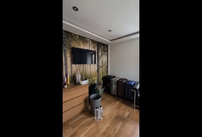 Room available in a 3 bedroom flat in city centre  Main Photo