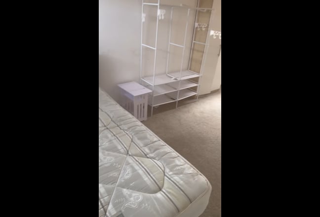 Spacious Double Room To Let in West Ealing Main Photo