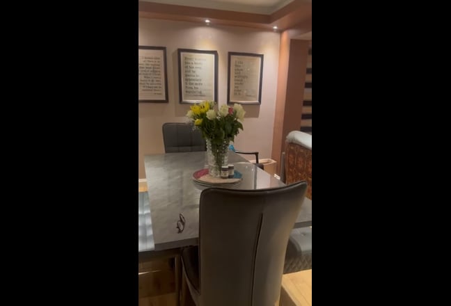 Spacious double ensuite room in Hayes Main Photo