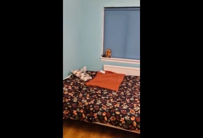 Fully furnished room available  Main Photo