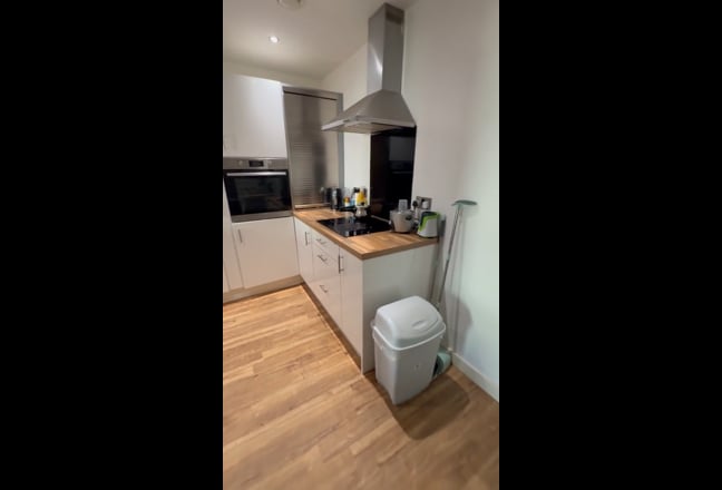 Single Room Available in a Modern 3-Bed Flat Main Photo