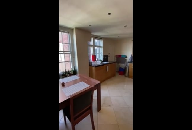 Bright Double Room – 5 Minutes from St John’s Wood Main Photo