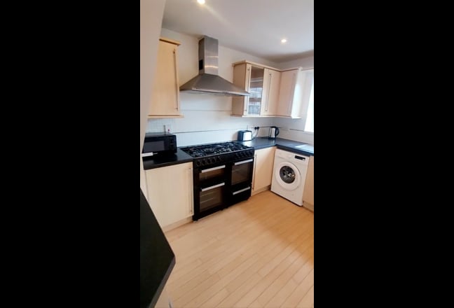 *No Deposit* – 5 Rooms Available in Stevenage SG1  Main Photo