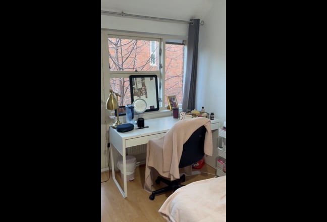 Spare Double Room near King’s Cross station/UCL Main Photo