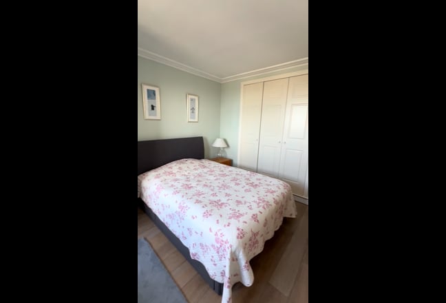 Ensuite Room in Modern South Kensington Flat Main Photo