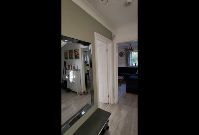 Double En-suit Bedroom to rent  Main Photo