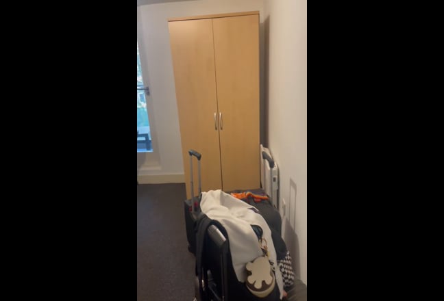 The smaller room in 2b1b flat (M13), close to UoM Main Photo