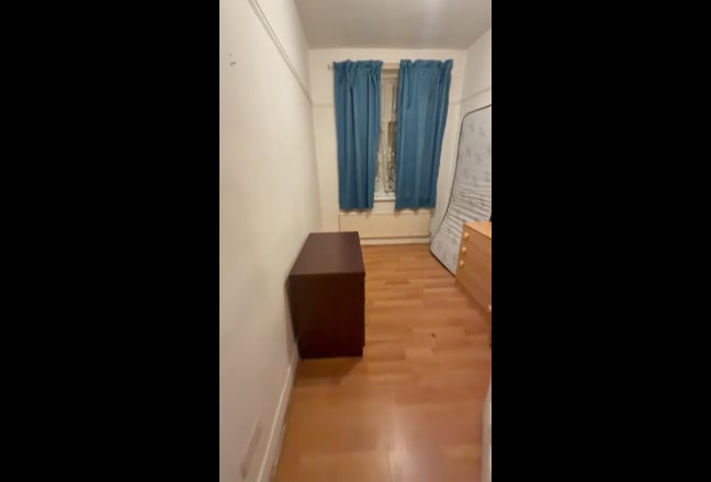 Single Room Seven Sisters 🚉📍 Main Photo