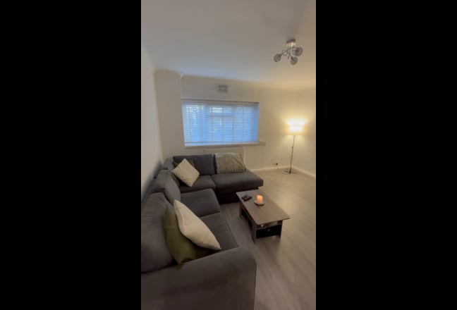 2 Bed Flat - Nine Elms Main Photo