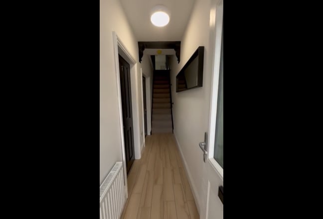 New property  double ensuite rooms sound proof  Main Photo