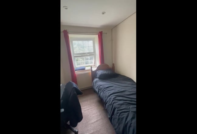 Single Bedroom Available  Main Photo