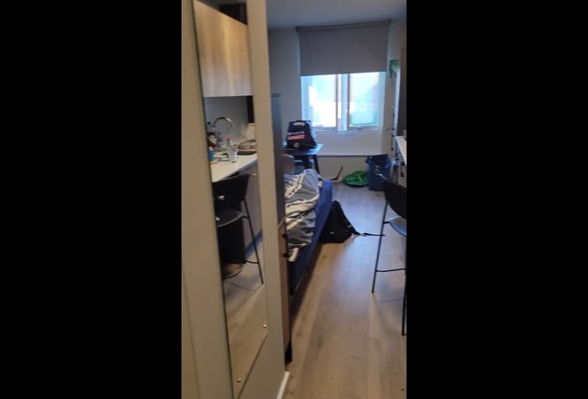 Short term - Ensuite Studio Flat Main Photo