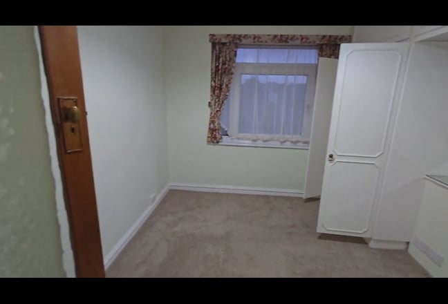 2 double rooms available for professionals  Main Photo