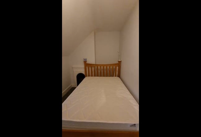 Private Floor in Spacious Duplex  Main Photo