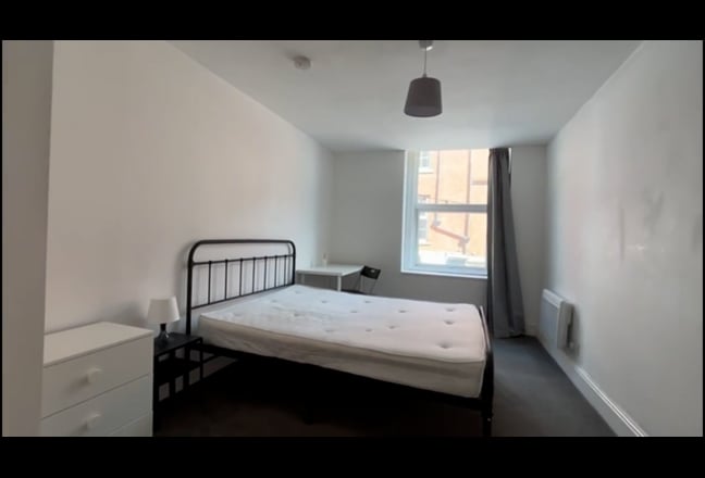Rooms Available - Luxury Town Centre Apartment Main Photo