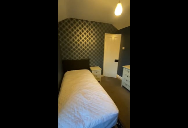 2 Rooms in Shared House Ravenhill Avenue BT6 Main Photo