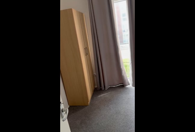 Bright Single Room for Let Main Photo