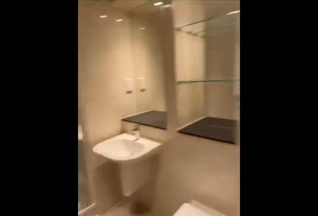 Beautiful and Modern  Room in Wembley with Balcony Main Photo