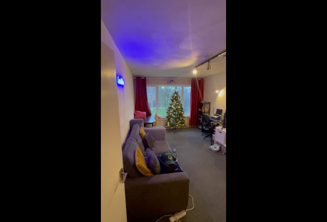 Clean & Furnished Single Room – Bills Included Main Photo