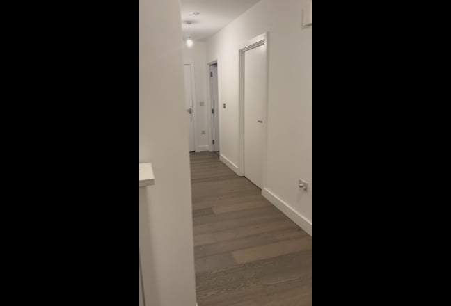 Master bedroom Main Photo