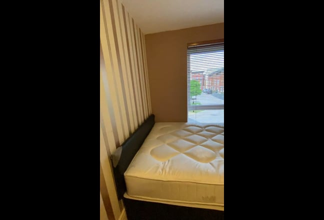 Nice lovely En-suite room  Main Photo