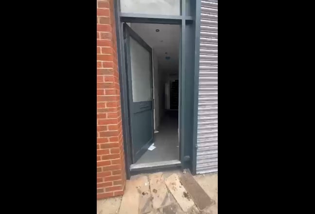 Separate Bed Space(Loft Room)Available in East Ham Main Photo