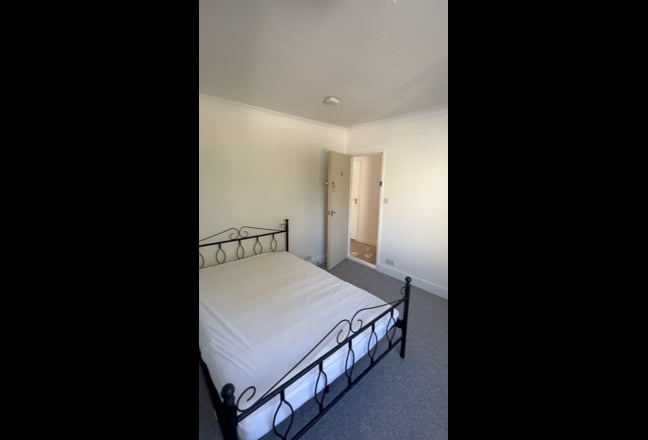 Large Double Room available in Golden Triangle Main Photo