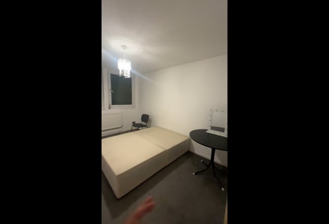 Double Room Available  Main Photo