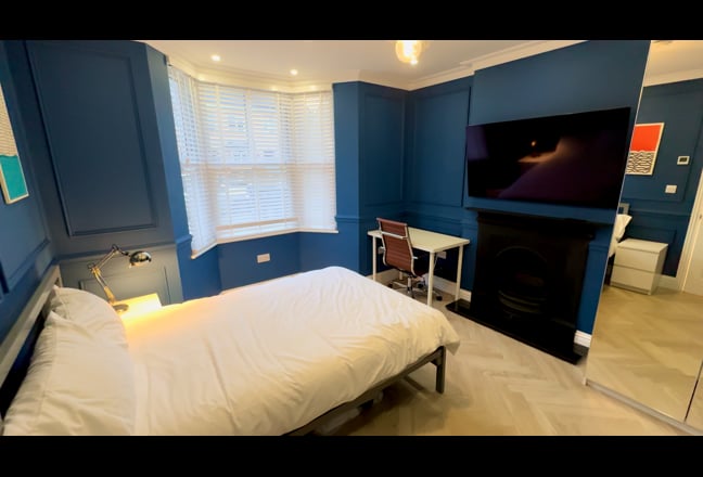 ⭐️Stunning Room with Own Bathroom in East Croydon⭐ Main Photo