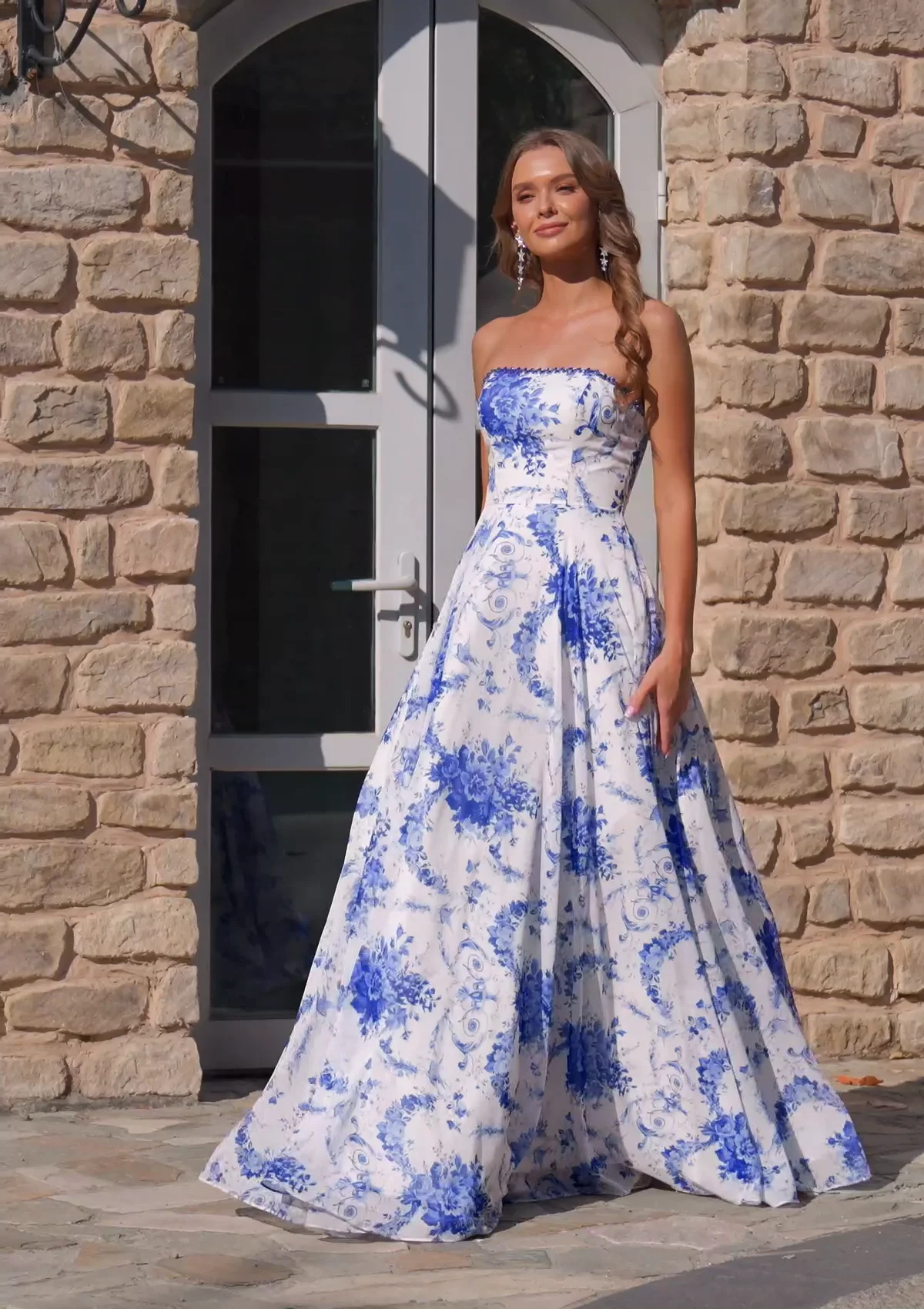 white floral evening dress Open-Back Blue Floral-Print Long White Lace Prom Dress Blue/Print / 6