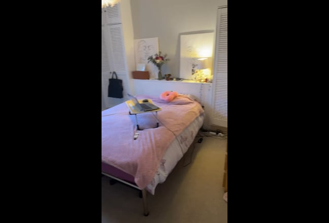 Lovely Large Double Room in West Kensington  Main Photo