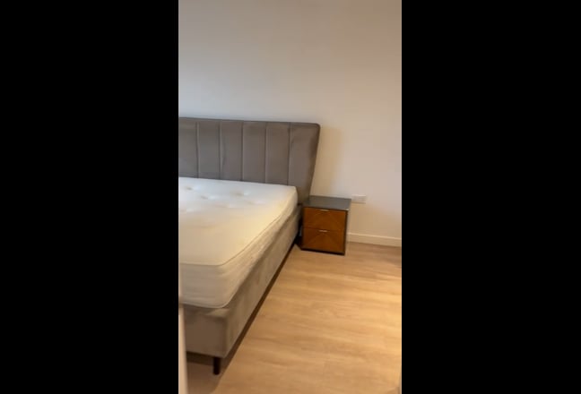 Spacious Room in Manchester City Main Photo