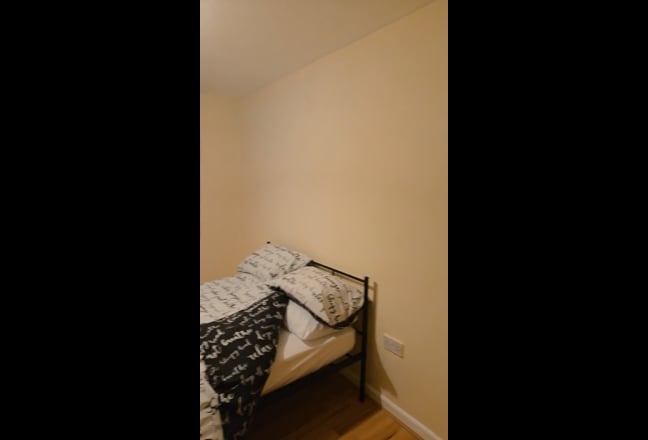 Large Double Room Main Photo